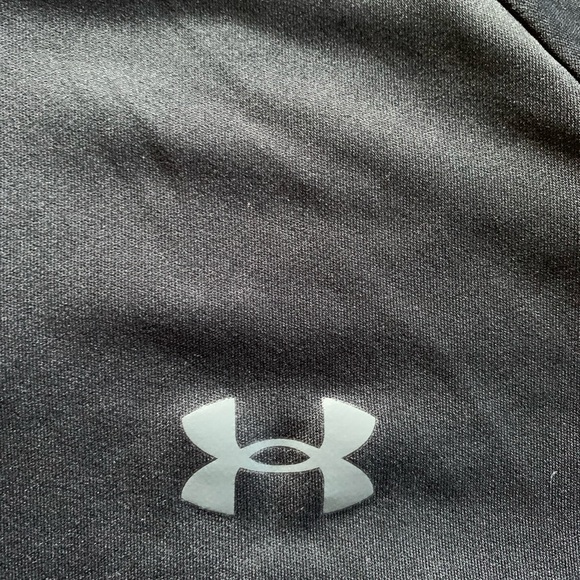 Under armour tee - Picture 2 of 3